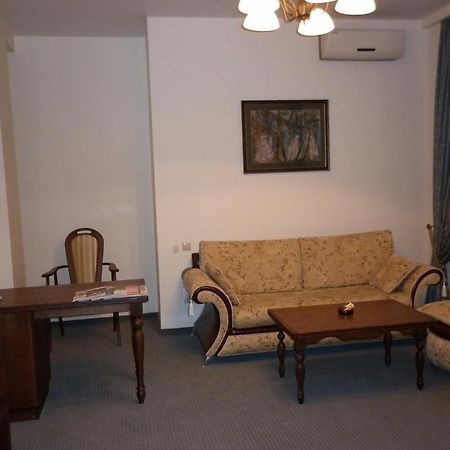 Pushkinskaya Millenium Hotel Rostov-na-Donu Rom bilde