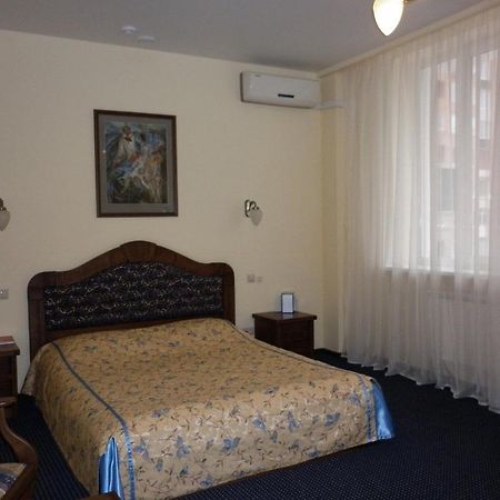 Pushkinskaya Millenium Hotel Rostov-na-Donu Rom bilde