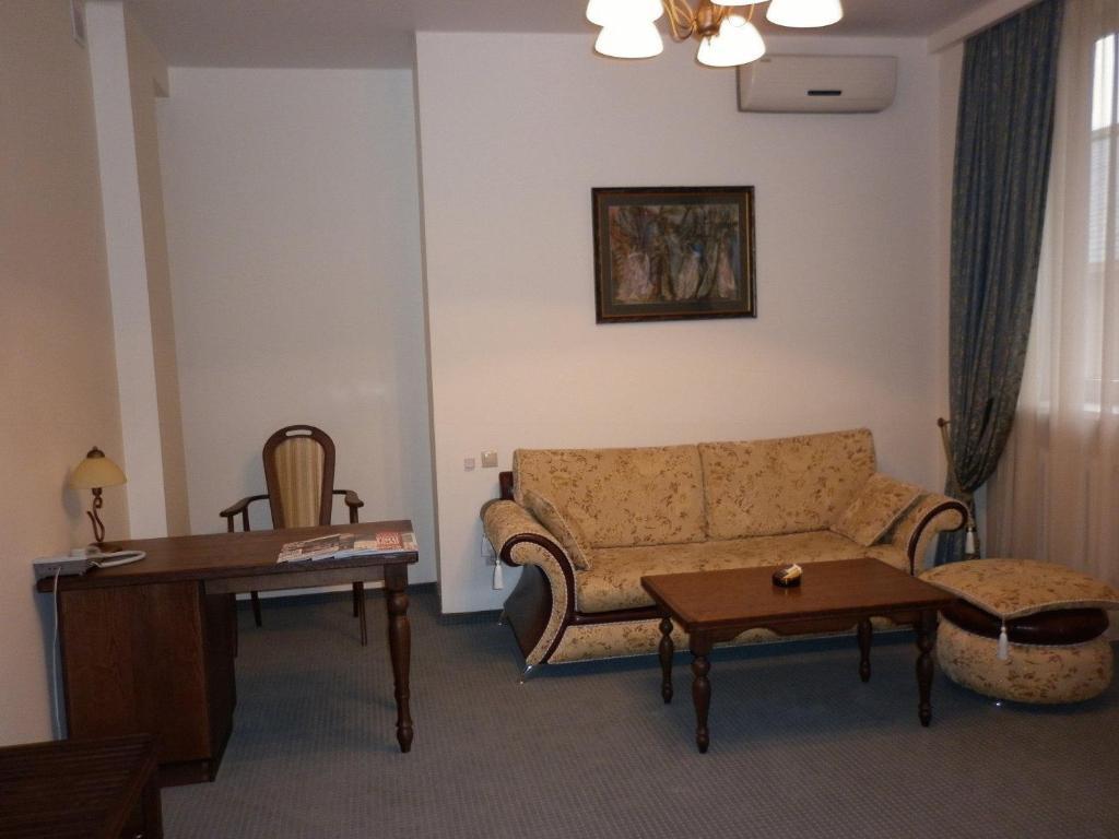 Pushkinskaya Millenium Hotel Rostov-na-Donu Rom bilde